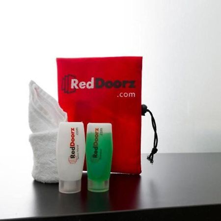Reddoorz @ Surapati Ξενοδοχείο Μπαντούνγκ Εξωτερικό φωτογραφία